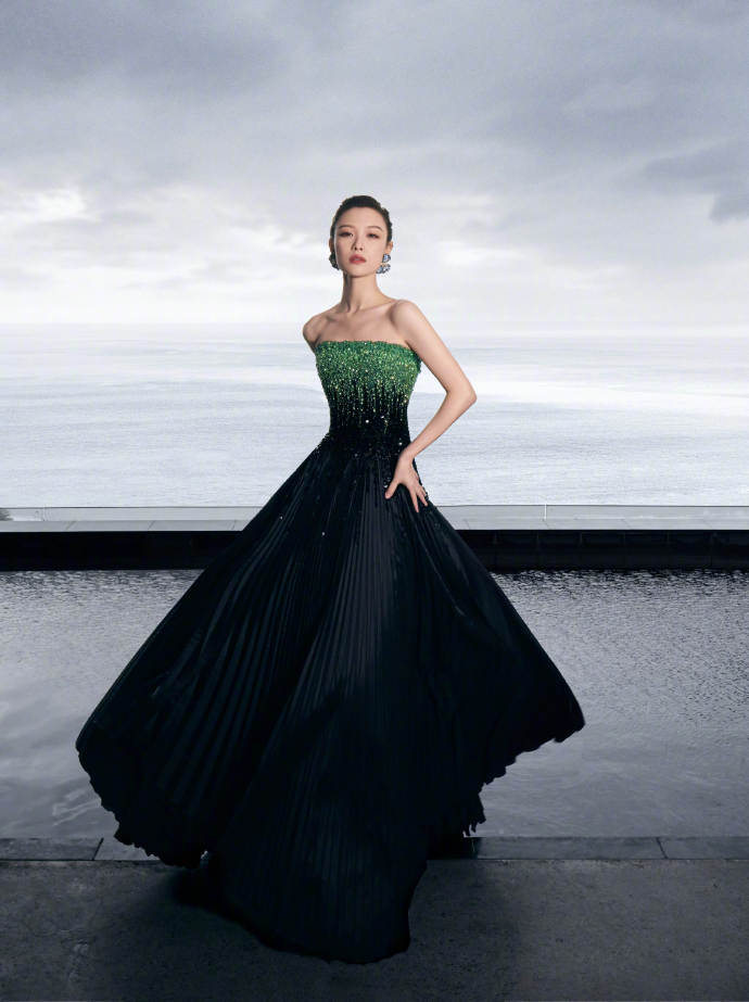 金鸡奖闭幕式举行：李冰冰、倪妮、关晓彤、吴宣仪等红毯造型曝光休闲区蓝鸢梦想 - Www.slyday.coM