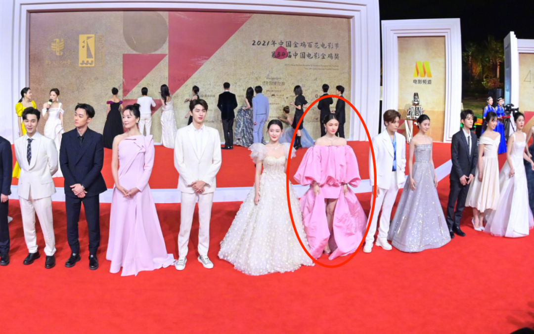 金鸡奖女星造型红黑榜,沈月披纱窗,关晓彤老气,张子枫逆袭了休闲区蓝鸢梦想 - Www.slyday.coM 金鸡奖女星造型红黑榜,沈月披纱窗,关晓彤老气,张子枫逆袭了休闲区蓝鸢梦想 - Www.slyday.coM