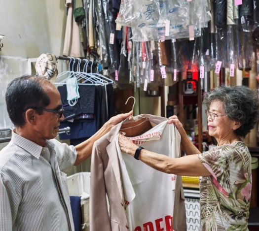 看到这位85岁的奶奶才发现，原来穿“旧衣服”才是真时髦休闲区蓝鸢梦想 - Www.slyday.coM