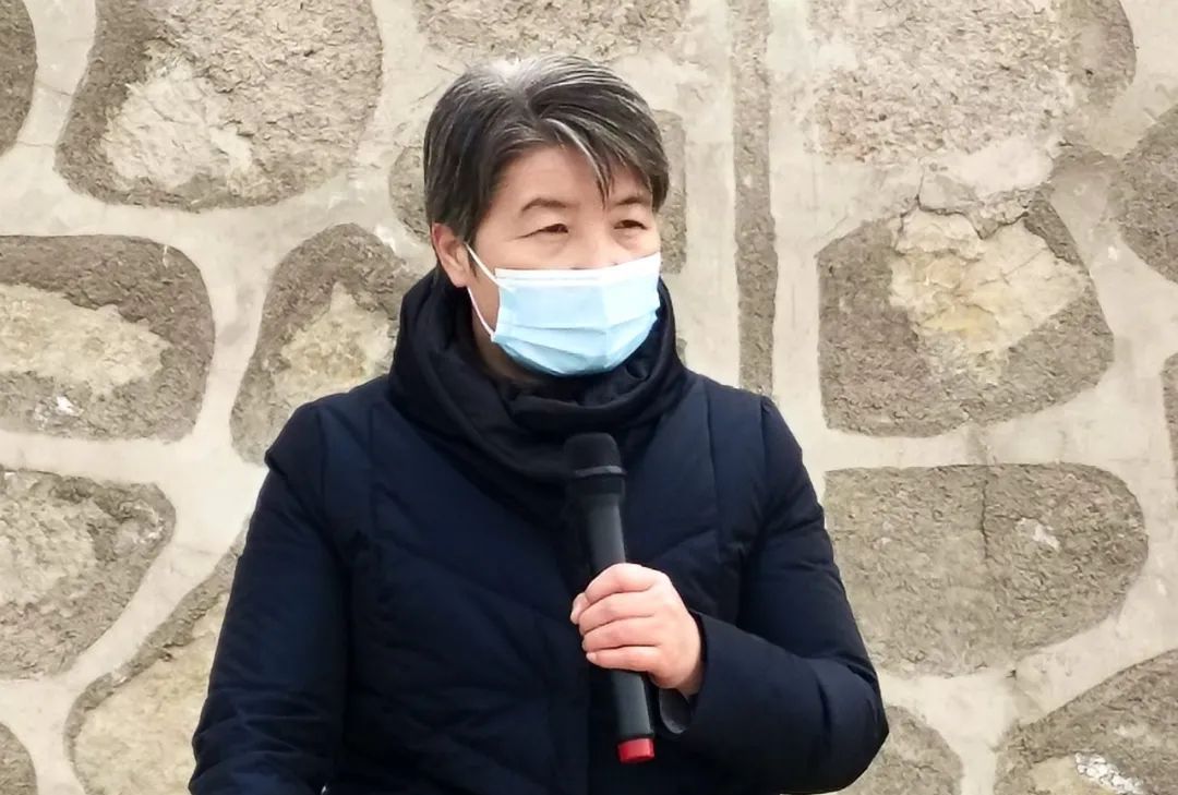 马秀兰参加北岭乡仓房村村民知情大会