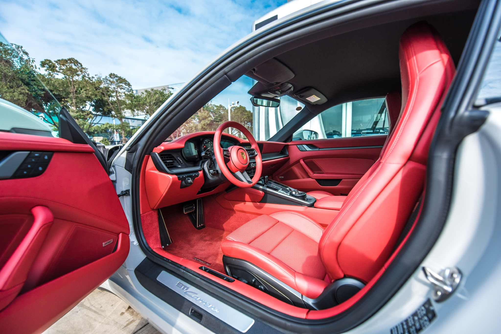 坐标厦门2022款保时捷911carrera30t哑光灰外红内饰实车美拍