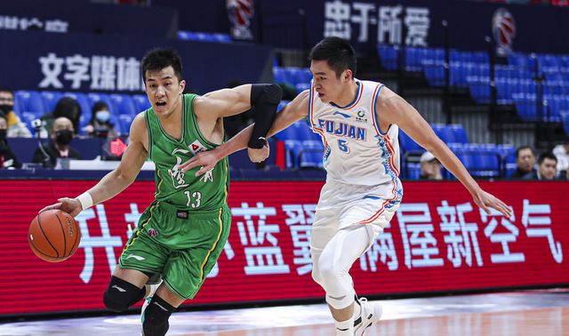 郭艾伦又被驱逐出场！辽宁男篮轻取福建，吴昌泽大爆发，高登46分休闲区蓝鸢梦想 - Www.slyday.coM