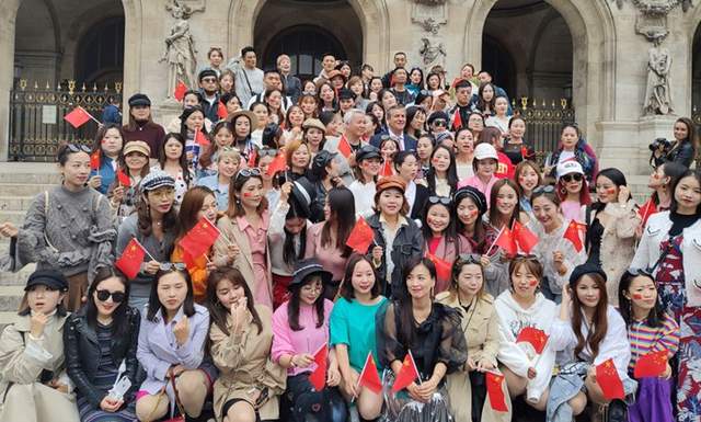 张庭夫妇的公司出事后,有不少代理商良心发现,主动揭发传销模式休闲区蓝鸢梦想 - Www.slyday.coM 张庭夫妇的公司出事后,有不少代理商良心发现,主动揭发传销模式休闲区蓝鸢梦想 - Www.slyday.coM