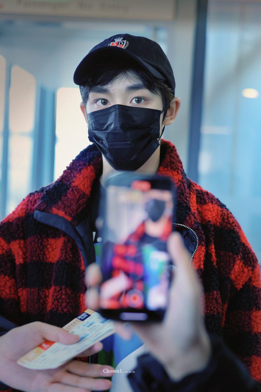 丁程鑫今日机场饭拍 新鲜的小丁……|丁程鑫|跨年_新浪新闻