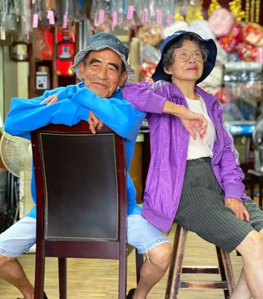 看到这位85岁的奶奶才发现，原来穿“旧衣服”才是真时髦休闲区蓝鸢梦想 - Www.slyday.coM