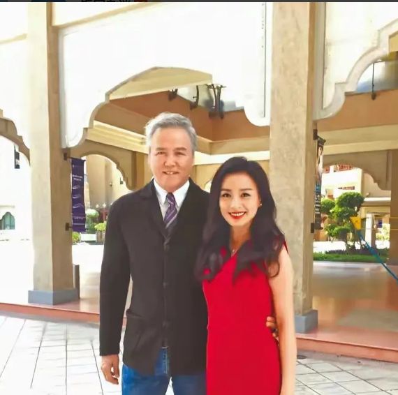 张庭传销被查,昔日为她宣传的明星合照被扒,魏晨徐峥张韶涵都在休闲区蓝鸢梦想 - Www.slyday.coM 张庭传销被查,昔日为她宣传的明星合照被扒,魏晨徐峥张韶涵都在休闲区蓝鸢梦想 - Www.slyday.coM