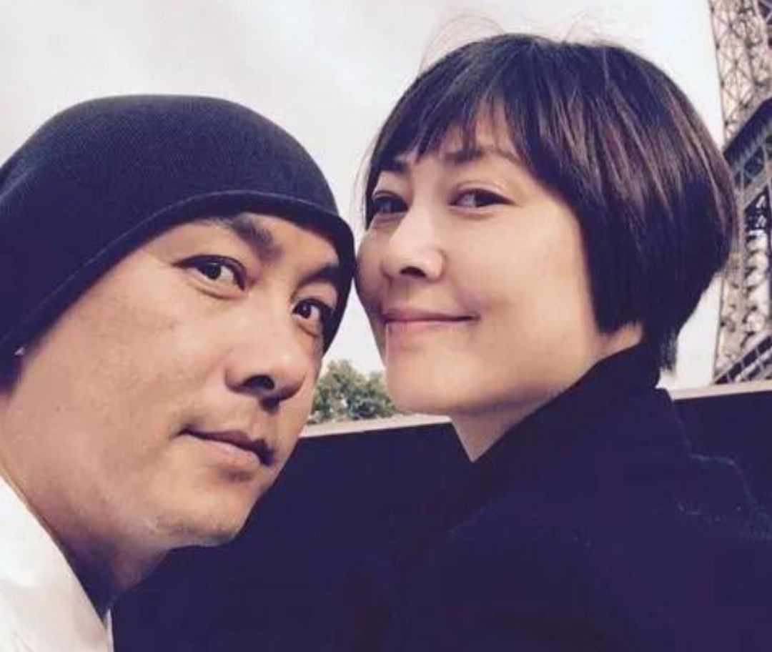 这才是真正的爱情，张卫健和张茜的婚姻，打脸太多秀恩爱的明星休闲区蓝鸢梦想 - Www.slyday.coM