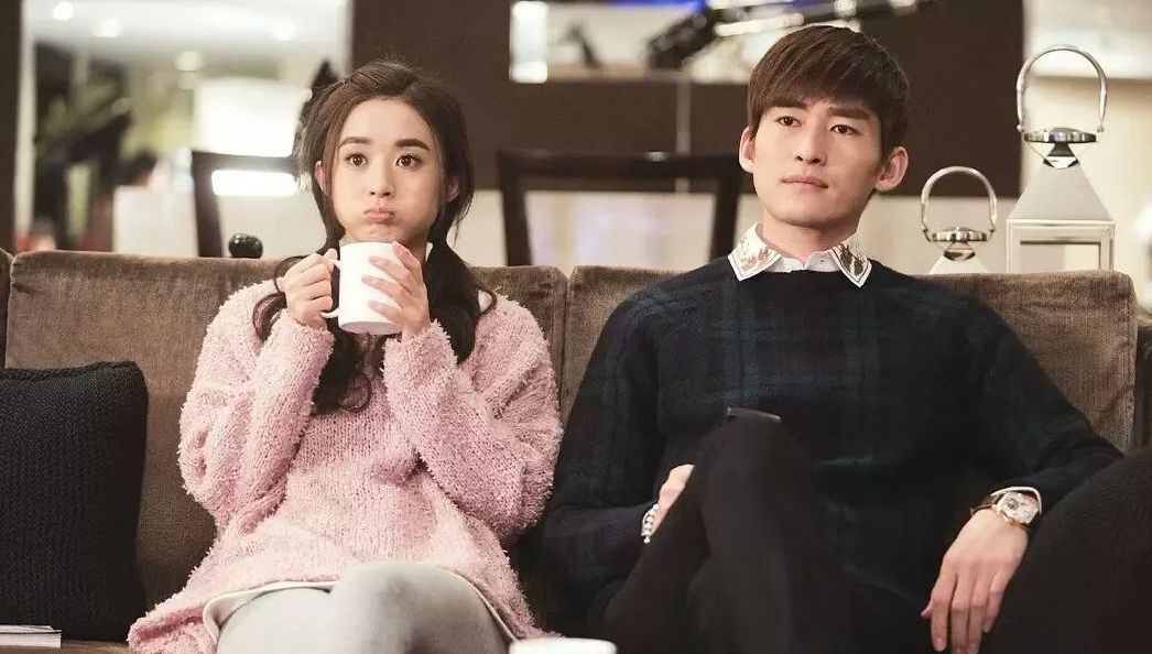 《杉杉来吃》的剧版名叫《杉杉来了》,主角薛杉杉