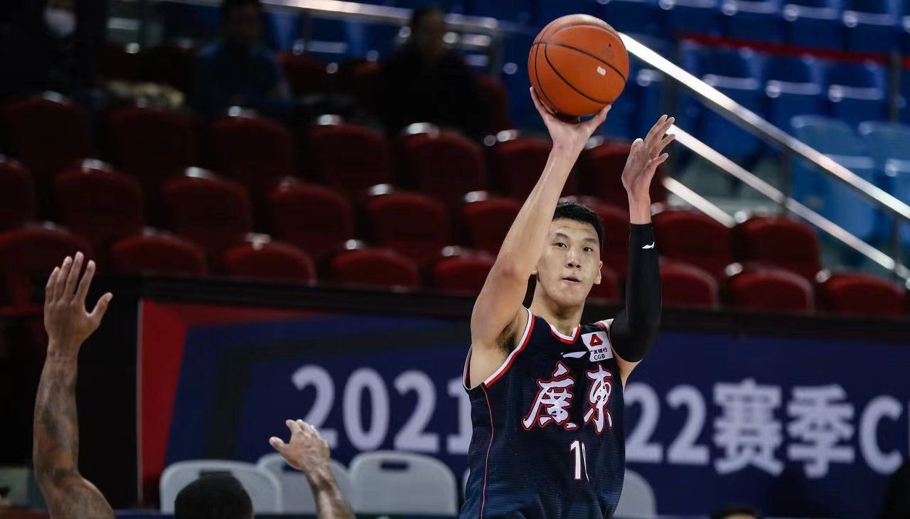 广东队大名单再生变化!两位神射手要挺身而出,杜锋重启20岁小将休闲区蓝鸢梦想 - Www.slyday.coM 广东队大名单再生变化!两位神射手要挺身而出,杜锋重启20岁小将休闲区蓝鸢梦想 - Www.slyday.coM