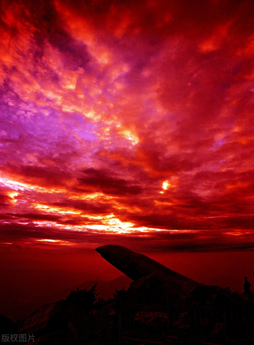 云上太阳它总不改变新年去看中国最美的日出吧新年新气象