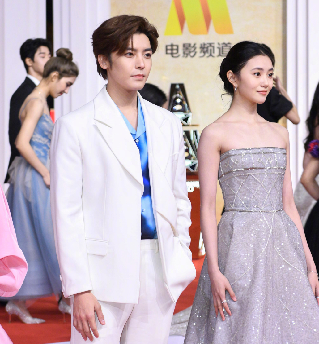 金鸡奖女星造型红黑榜,沈月披纱窗,关晓彤老气,张子枫逆袭了休闲区蓝鸢梦想 - Www.slyday.coM 金鸡奖女星造型红黑榜,沈月披纱窗,关晓彤老气,张子枫逆袭了休闲区蓝鸢梦想 - Www.slyday.coM