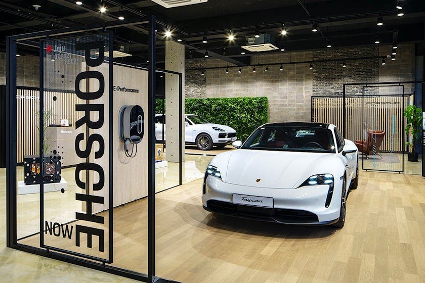 Porsche NOW 快闪店预览汽车经销商的未来__财经头条