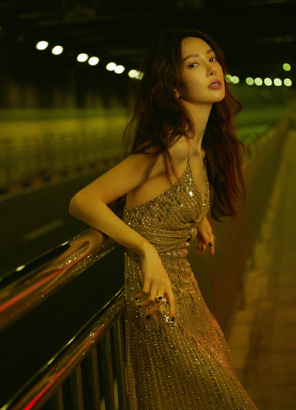 金鸡奖闭幕式举行：李冰冰、倪妮、关晓彤、吴宣仪等红毯造型曝光休闲区蓝鸢梦想 - Www.slyday.coM