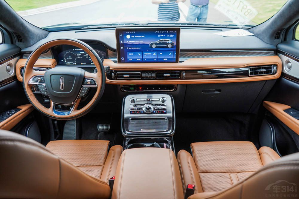 年终买车盘点，30万价位预算，这三款值得一看