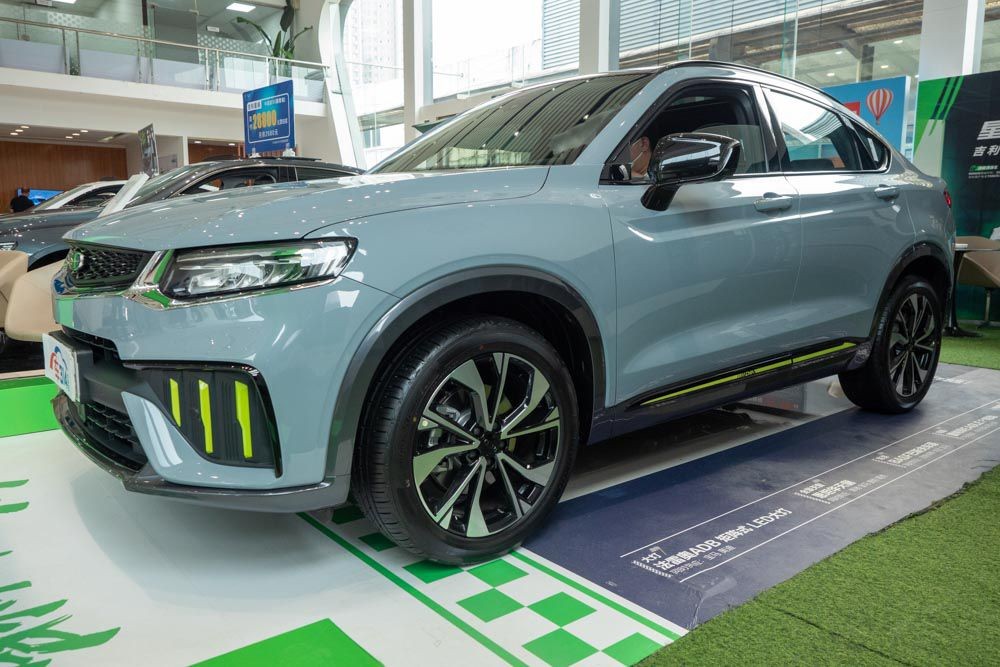 年轻人看过来！15万左右一步到位，还给配2.0T+8AT？