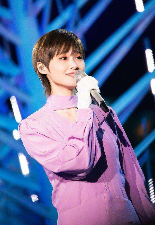 第34届金鸡奖闭幕式节目单：吴京和李宇春合体表演，张杰独唱休闲区蓝鸢梦想 - Www.slyday.coM