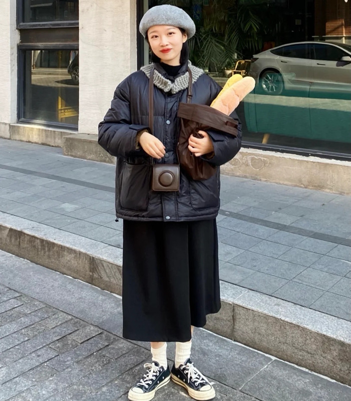 这才是教科书级别的“黑羽绒服”搭配,优雅时尚,关键是不老气休闲区蓝鸢梦想 - Www.slyday.coM 这才是教科书级别的“黑羽绒服”搭配,优雅时尚,关键是不老气休闲区蓝鸢梦想 - Www.slyday.coM