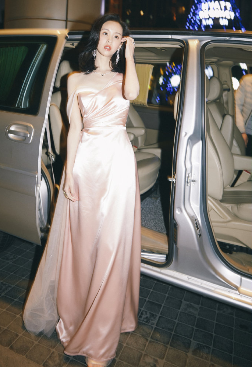 金鸡奖女星造型红黑榜,沈月披纱窗,关晓彤老气,张子枫逆袭了休闲区蓝鸢梦想 - Www.slyday.coM 金鸡奖女星造型红黑榜,沈月披纱窗,关晓彤老气,张子枫逆袭了休闲区蓝鸢梦想 - Www.slyday.coM