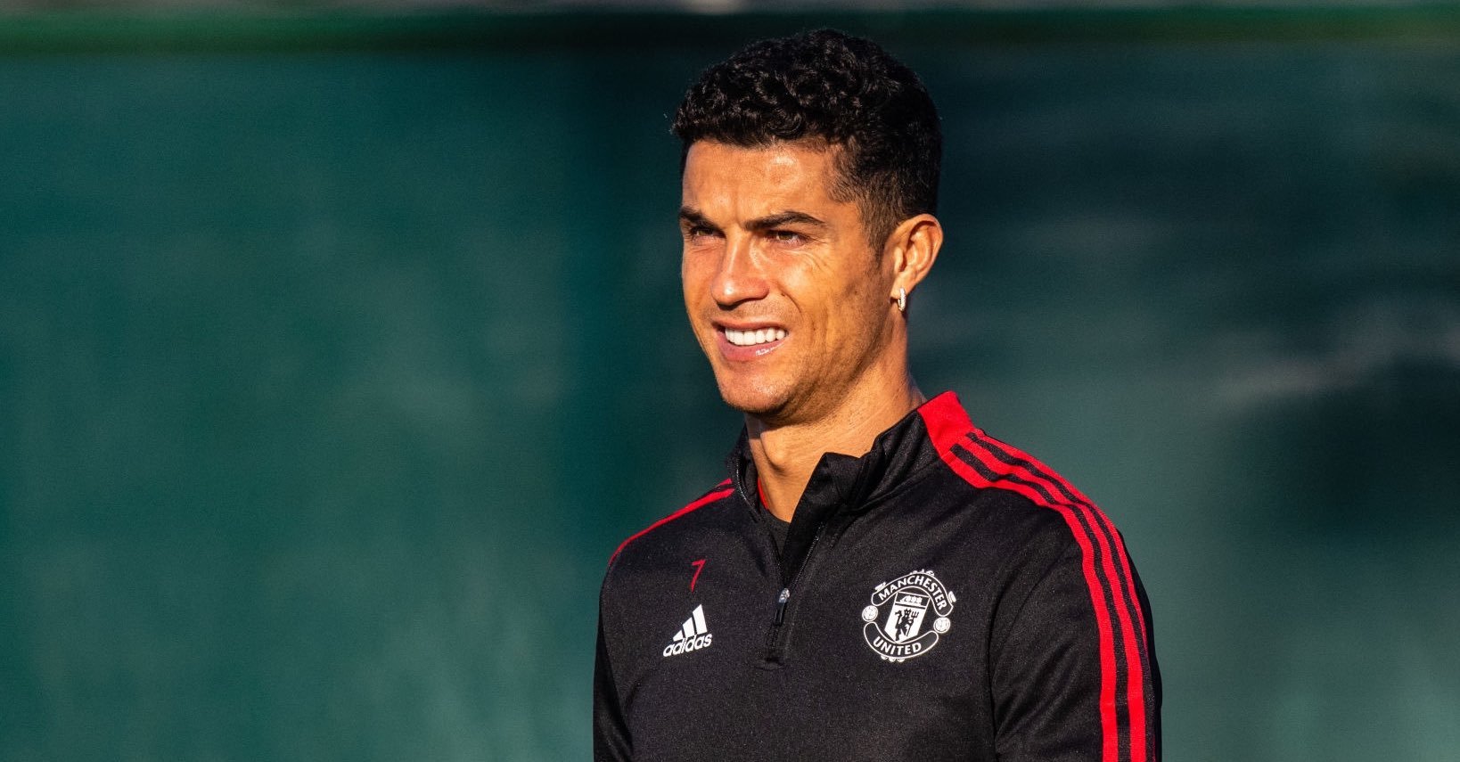 晚上20点！英格兰名宿炮轰C罗，太自私只想进球，3新星被他影响休闲区蓝鸢梦想 - Www.slyday.coM