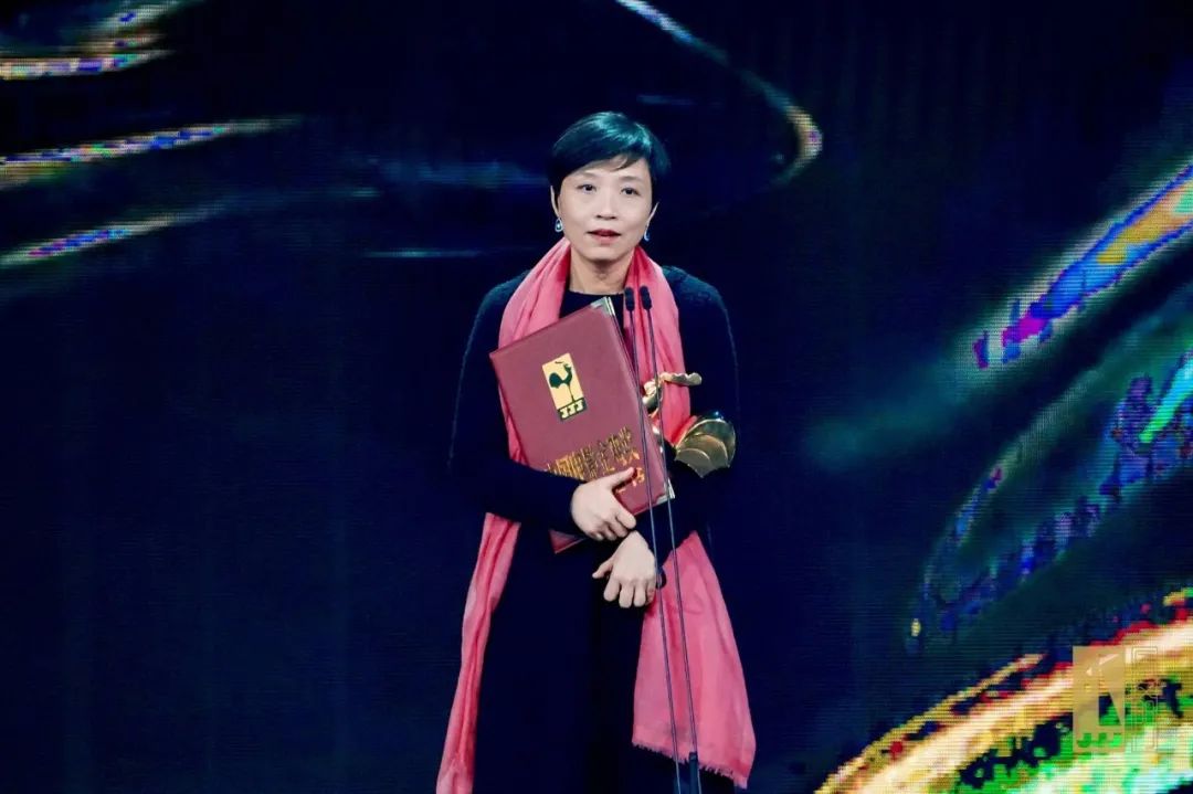 第34届中国电影金鸡奖揭晓，《守岛人》获最佳故事片，张艺谋夺最佳导演（附完整获奖名单）休闲区蓝鸢梦想 - Www.slyday.coM