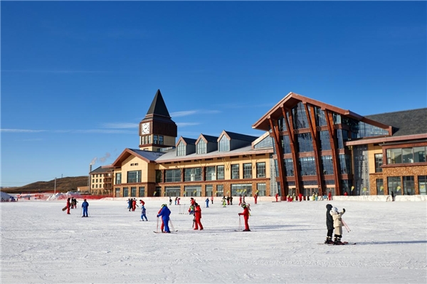 崇礼向前一站就到乌兰察布大河湾