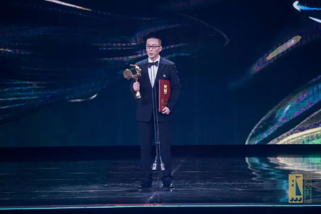第34届中国电影金鸡奖揭晓，《守岛人》获最佳故事片，张艺谋夺最佳导演（附完整获奖名单）休闲区蓝鸢梦想 - Www.slyday.coM