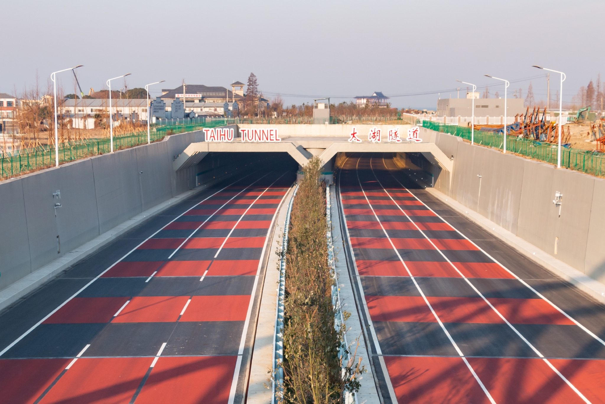 国内最长水下隧道太湖隧道建成通车