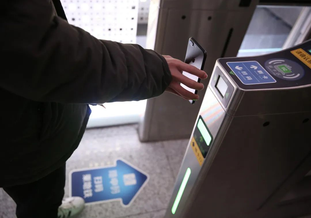 上海今天起市民凭随申码可乘公交轮渡