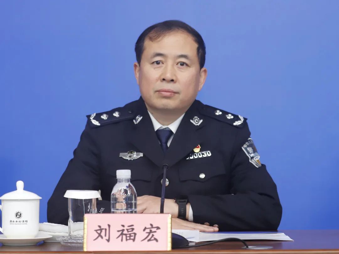 答记者问丨省公安厅深度挖掘道路资源缓解城镇老旧小区