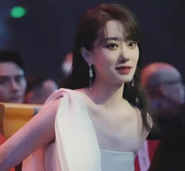 金鸡奖获奖名单揭晓，张译张小斐获最佳男女主角，网友愿望成真休闲区蓝鸢梦想 - Www.slyday.coM