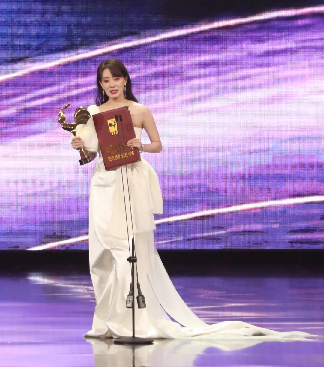 刚刚！金鸡奖获奖名单揭晓！最佳男女主角是……现场超燃！休闲区蓝鸢梦想 - Www.slyday.coM