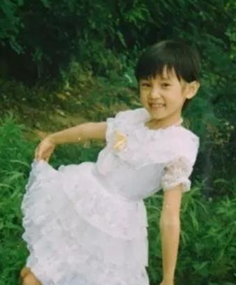 著名演员王子文14岁辍学29岁走红未婚生子生父成谜