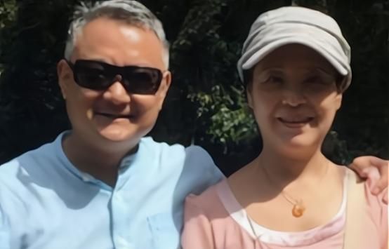 好感,并答应了他的追求,两人结婚后,在1992年妻子在医院产下一个男孩