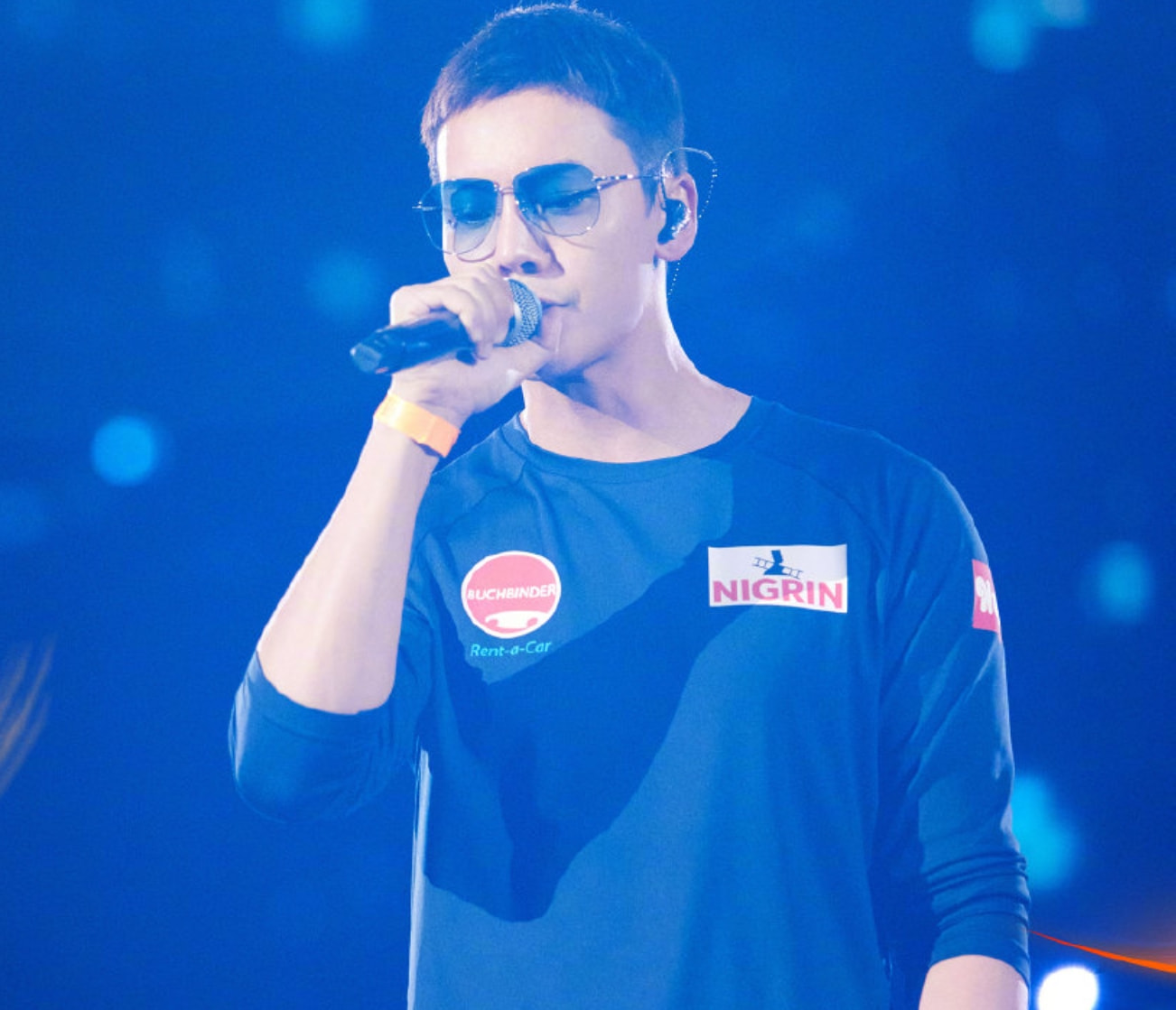 跨年晚会彩排图来了!杨幂潮酷十足,龚俊献上首秀,张艺兴热舞休闲区蓝鸢梦想 - Www.slyday.coM 跨年晚会彩排图来了!杨幂潮酷十足,龚俊献上首秀,张艺兴热舞休闲区蓝鸢梦想 - Www.slyday.coM