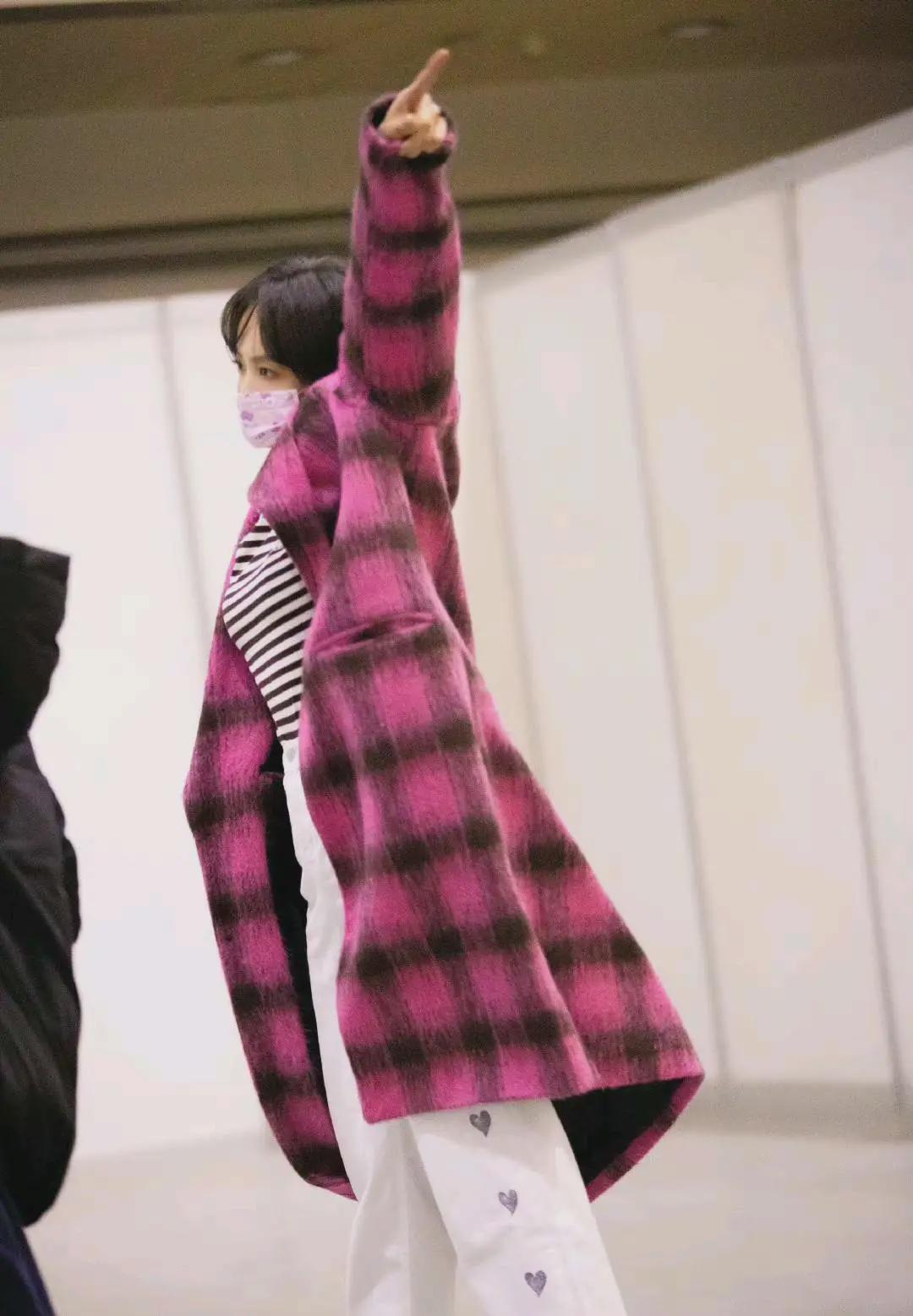 跨年晚会彩排图来了!杨幂潮酷十足,龚俊献上首秀,张艺兴热舞休闲区蓝鸢梦想 - Www.slyday.coM 跨年晚会彩排图来了!杨幂潮酷十足,龚俊献上首秀,张艺兴热舞休闲区蓝鸢梦想 - Www.slyday.coM