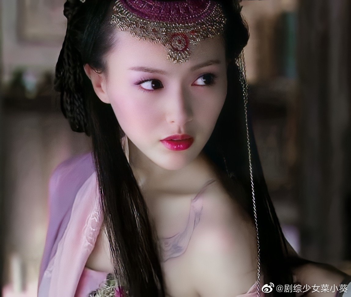 唐嫣仙剑三发布会旧照唐嫣饰演的紫萱真的是太美了