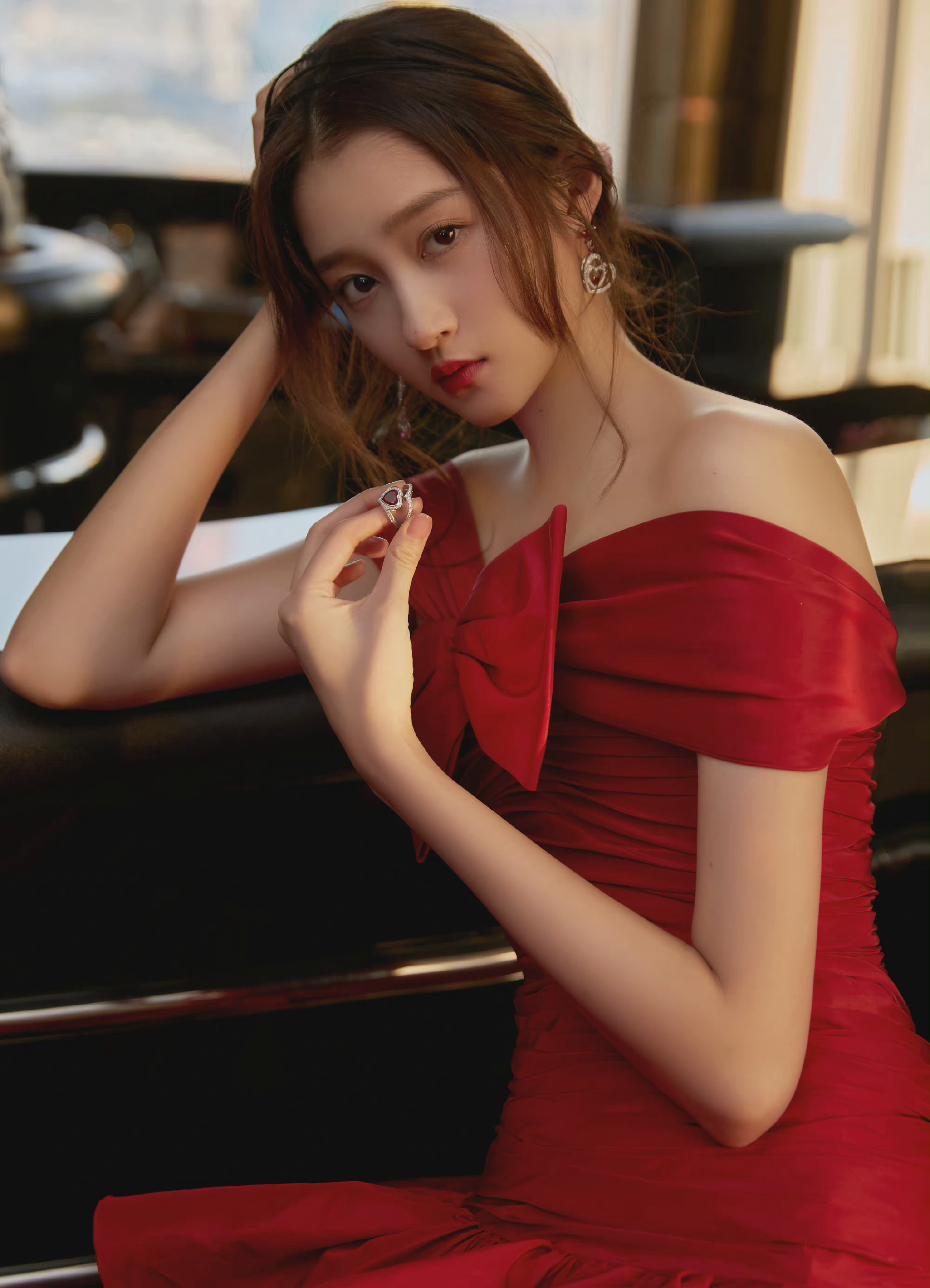 关晓彤浙江卫视跨年演唱会活动造型giambattistavalli2019