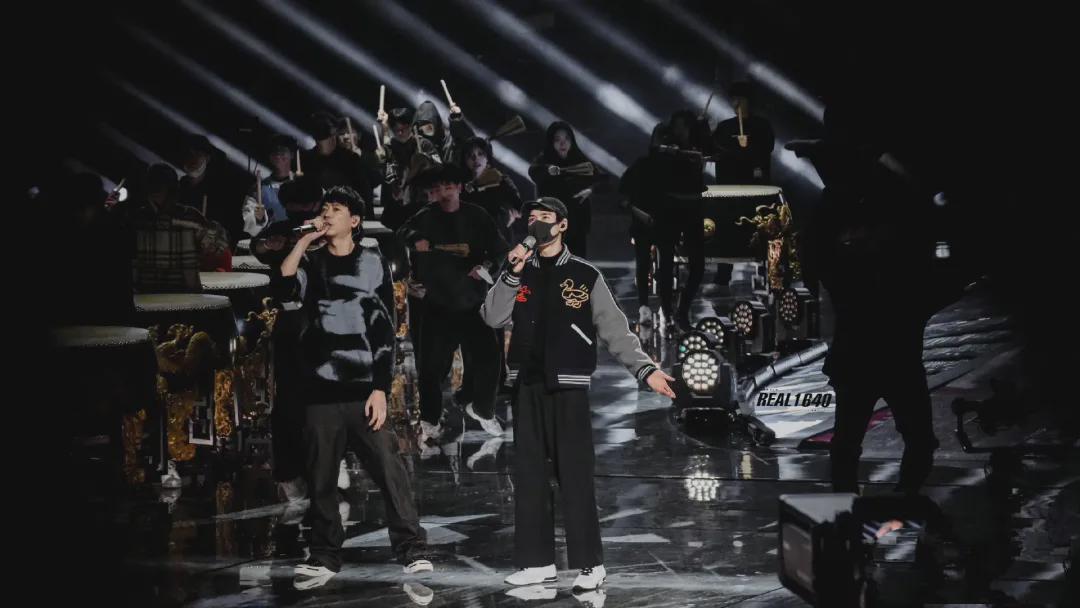 跨年晚会彩排图来了!杨幂潮酷十足,龚俊献上首秀,张艺兴热舞休闲区蓝鸢梦想 - Www.slyday.coM 跨年晚会彩排图来了!杨幂潮酷十足,龚俊献上首秀,张艺兴热舞休闲区蓝鸢梦想 - Www.slyday.coM