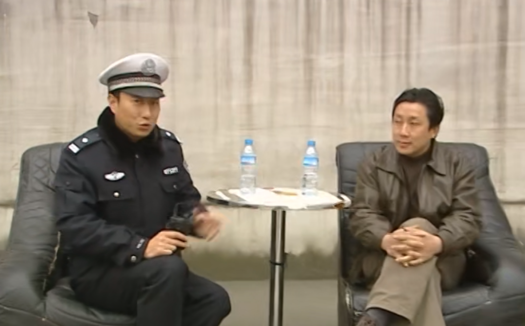 一个叫谭乔的普通人决定捧腹大笑