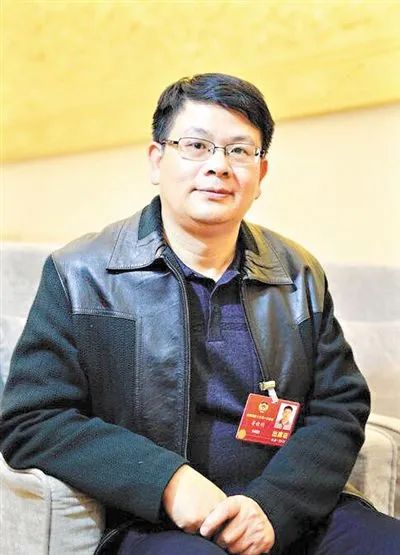 鲁晓明委员知责思进明责思为体现政协委员的责任和担当