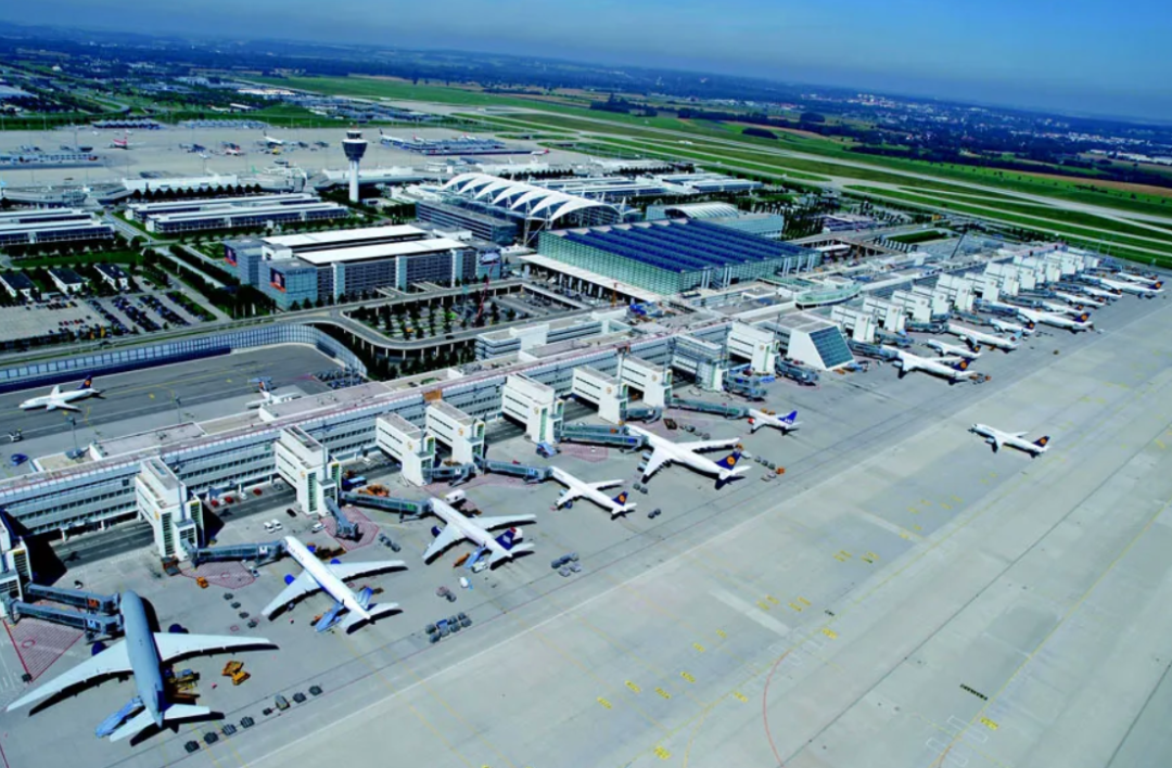 06德国慕尼黑机场同时是被大家公认的十大最佳购物机场之一,除各种