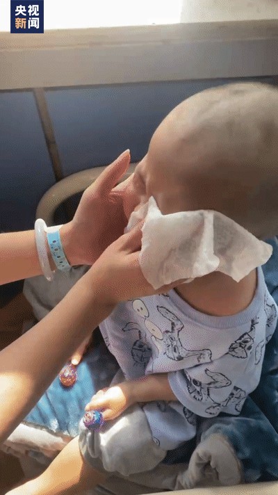 “还是很漂亮啊！”3岁患癌宝贝的安慰，看哭了