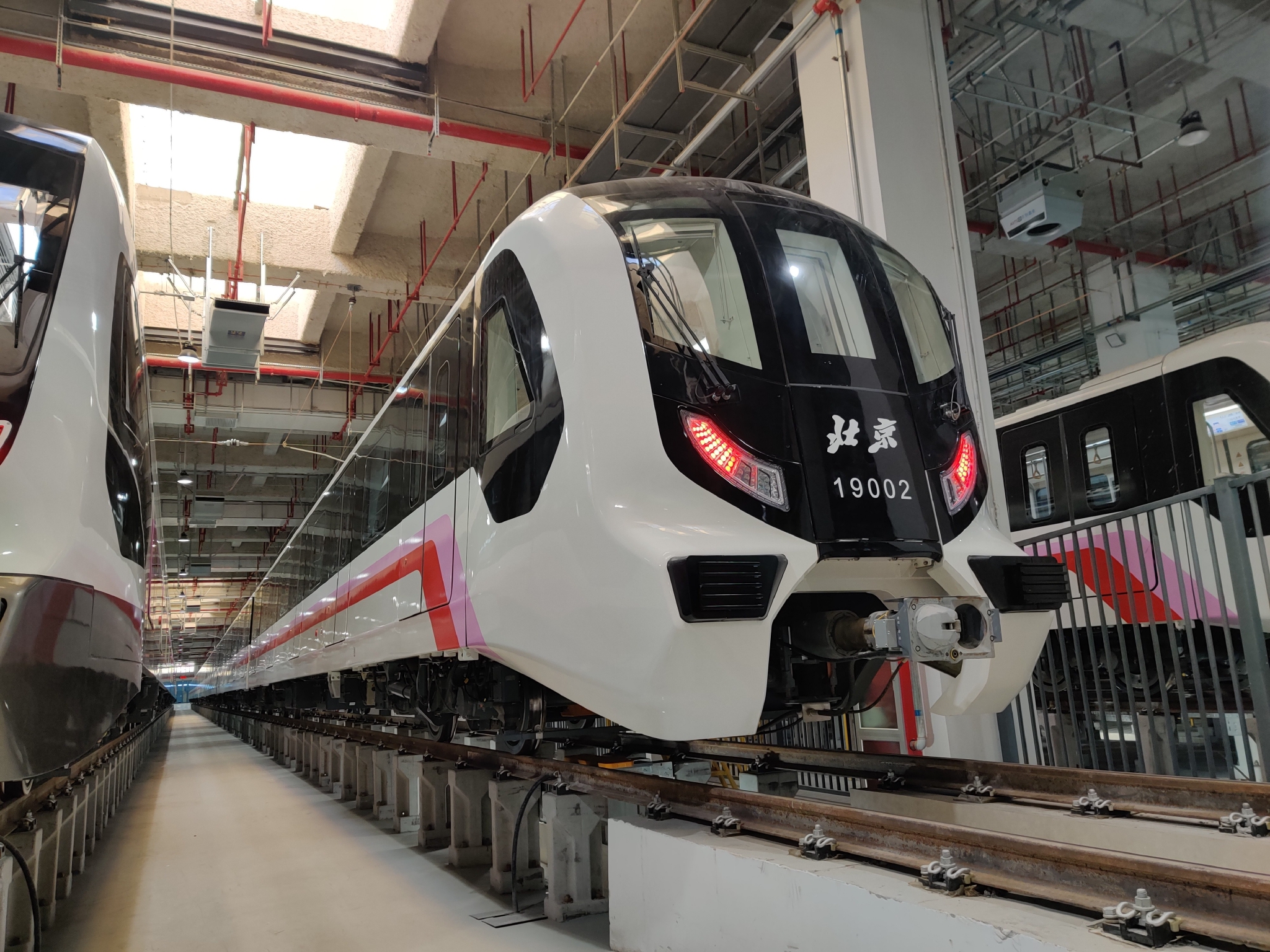 北京地铁19号线虎鲸号为啥能跑这么快一线工程师揭秘