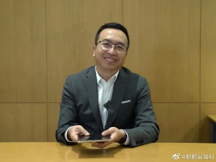 赵明曝光荣耀Magic V折叠屏手机真机：搭载自研行业最薄铰链休闲区蓝鸢梦想 - Www.slyday.coM