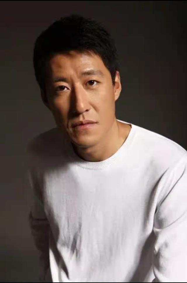 演员于震：我不是家暴男，我是三个孩子的幸福爸爸休闲区蓝鸢梦想 - Www.slyday.coM