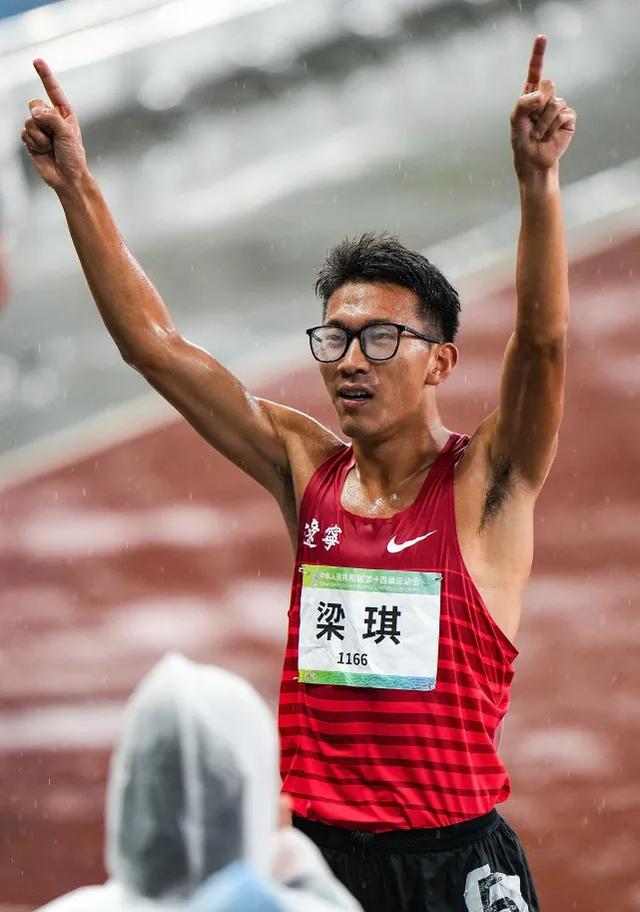 2021年度男女十佳中长跑运动员