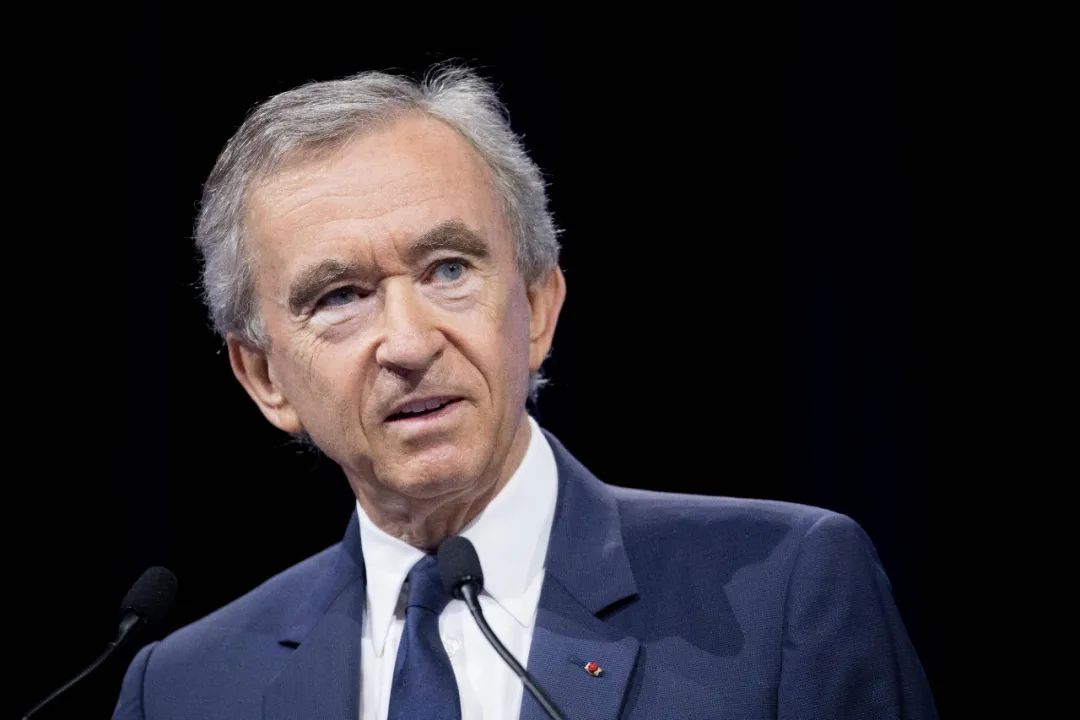 2020年1月19日奢侈品教父贝尔纳·阿尔诺(bernard arnault)以1165亿