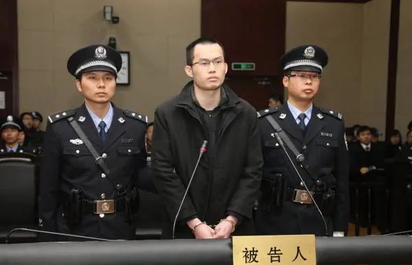 林森浩在庭审现场