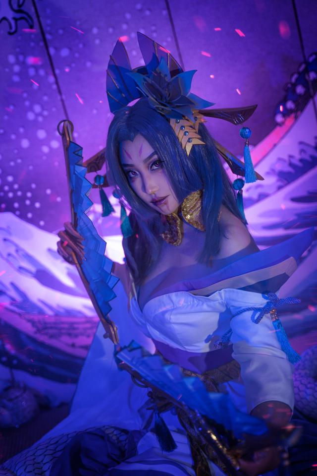 英雄联盟·灵魂莲华cosplay|卡西奥佩娅|英雄联盟_新浪新闻