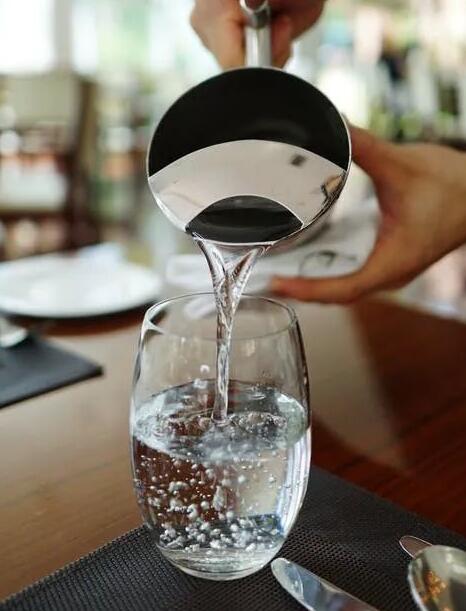 晨起的第一杯水,喝什么水比较好